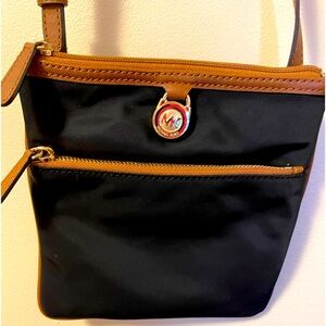 Michael Kors Vintage Large Pocket Crossbody Bag, Black/Brown/Magenta.   (COA)